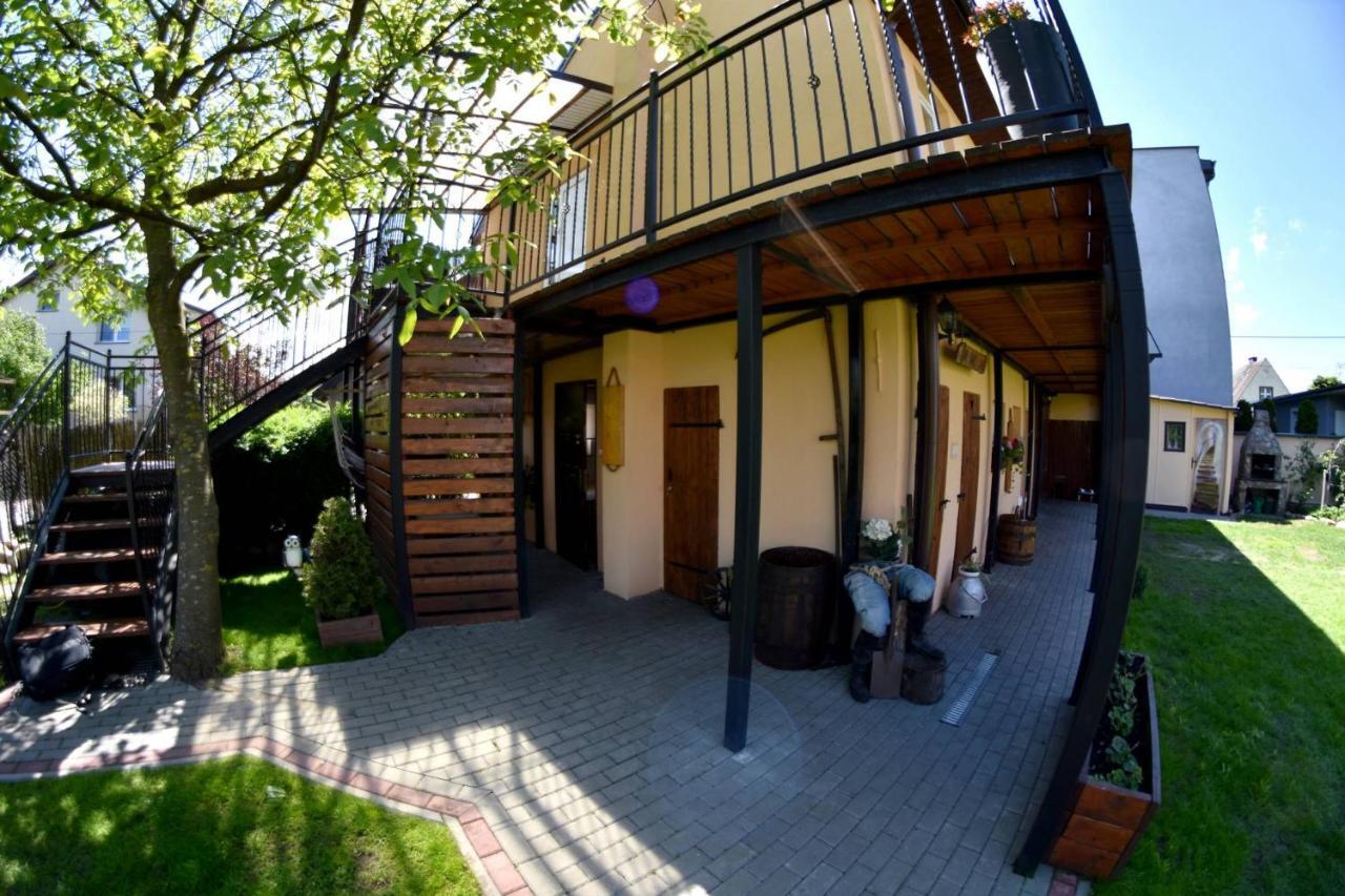 Pokoje Goscinne Ewela Łeba Buitenkant foto
